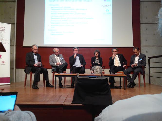 de gauche à droite : Arnaud Lecat, Pierre Métivier, François-Xavier Godron, Muriele Rouyer, Joël Eppe, Houssem Assadi.
