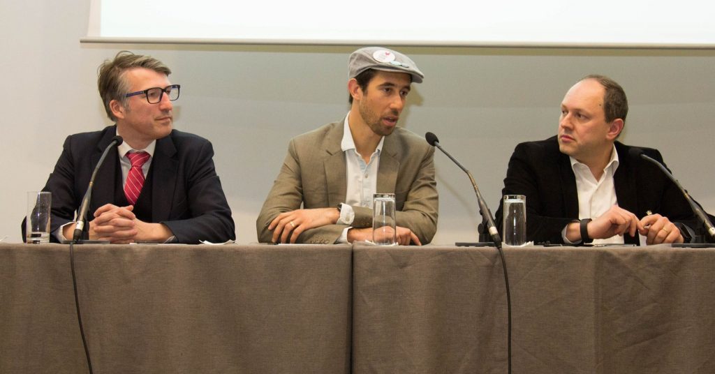 Guillaume Crunelle, David Fernandez et Patrice Slupowski ont apporté leur vision sur la voiture connectée