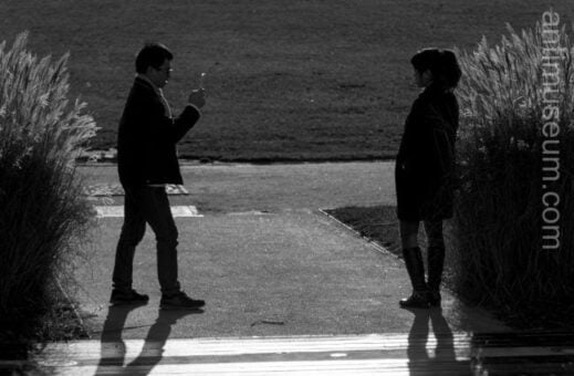 LinkedIn est comme un CV du monde qui peut vous aider à trouver plus qu'un simple emploi,