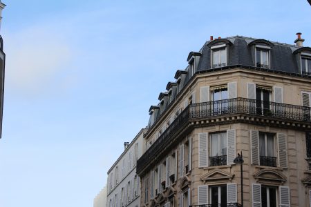 Visiter les appartements de Paris de sur son canapé, un luxe accessible aujourd'hui