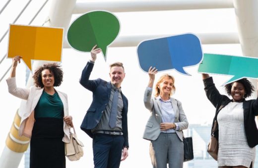Faire participer des consommateurs (ou des employés) dans le cadre d'un projet marketing collaboratif est un bon point de départ pour faire évoluer ses produits et services dans une logique d'amélioration continue. Mais comment s'y prendre ? Quelle est la méthodologie pour y arriver ? J'ai interviewé Valérie Pompilius, DG et Matthieu Chatelier, directeur de clientèle chez Fanvoice, pour en savoir plus et comprendre les 6 étapes principales qui composent un projet marketing collaboratif avec des consommateurs.