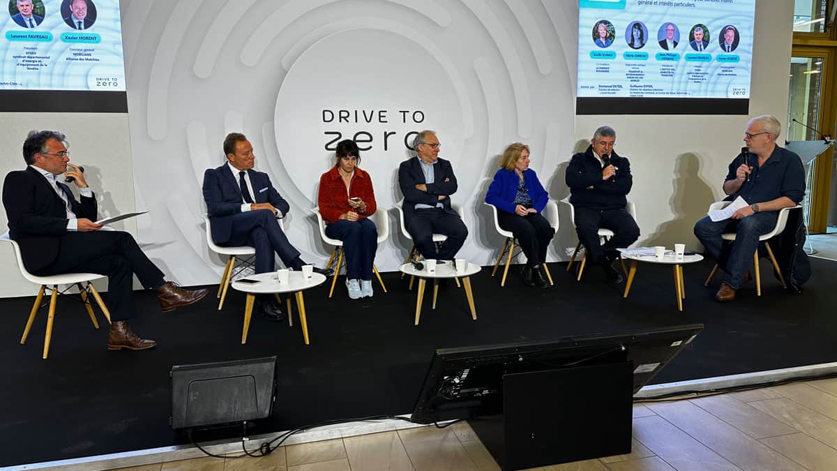 Le panel de la plénière de Drive to Zero hier à Longchamp qui mettait la transition écologique au centre du débat